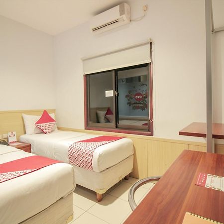 Collection O 295 Grha Ciumbuleuit Guest House Bandung Extérieur photo