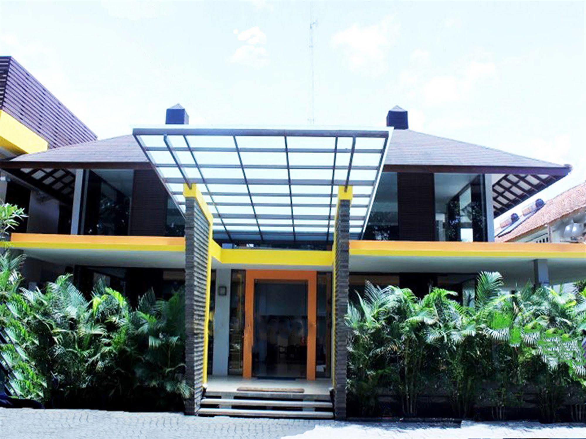 Collection O 295 Grha Ciumbuleuit Guest House Bandung Extérieur photo