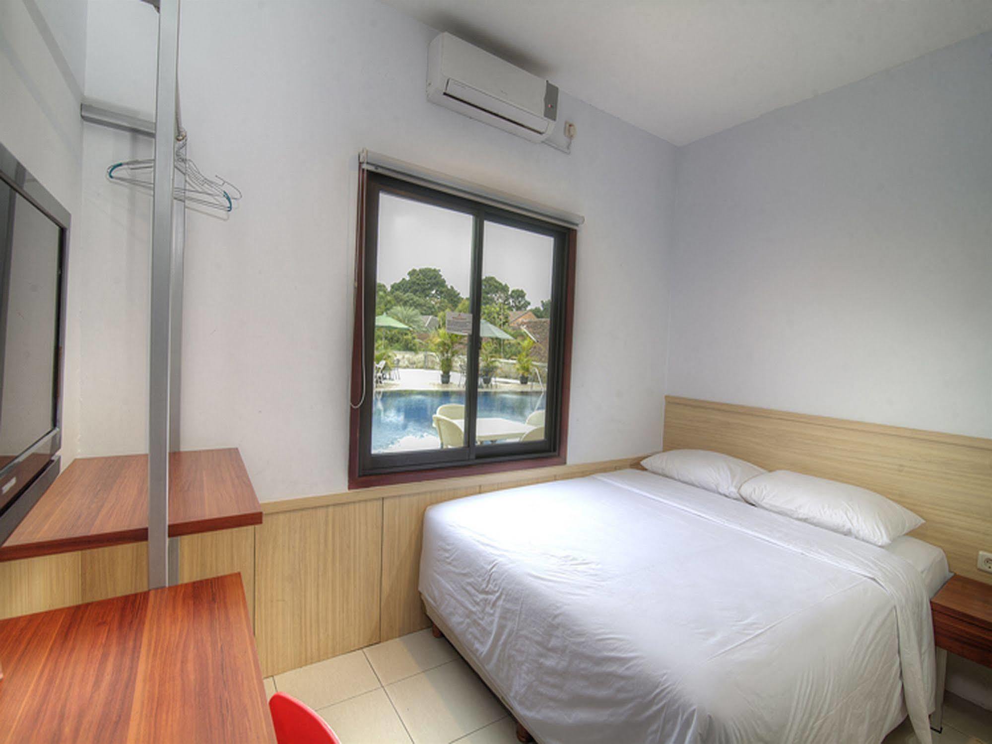 Collection O 295 Grha Ciumbuleuit Guest House Bandung Extérieur photo